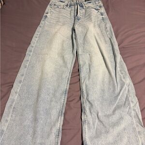 American Eagle High-Waisted Baggy Wide-Leg Jean